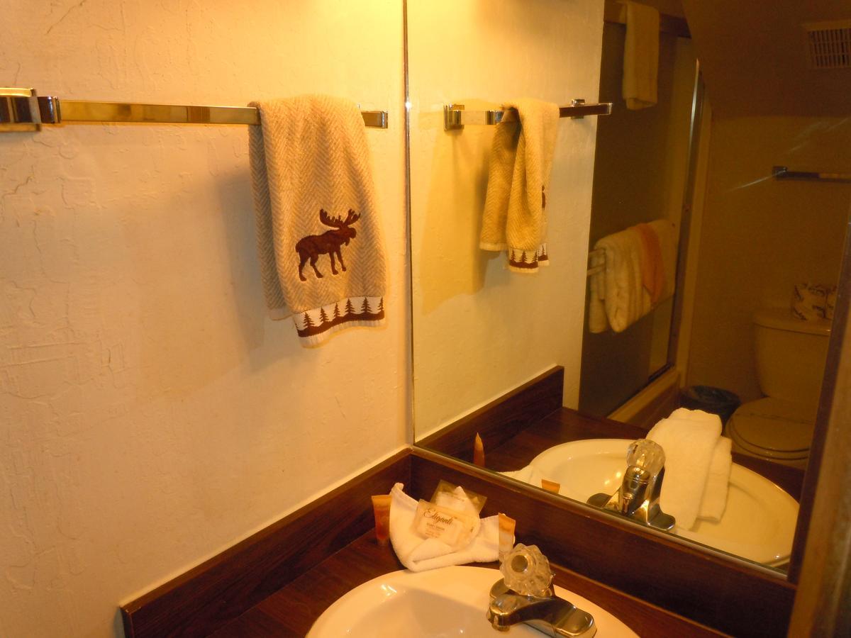 Two-Bedroom Plus Den Economy Unit #81 By Escape For All Seasons Bus Lic #23546 Big Bear Lake Buitenkant foto